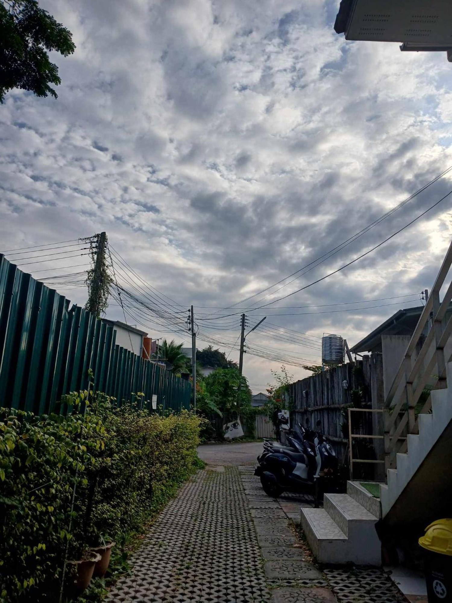 Sakura House Vandrarhem Chiang Mai Exteriör bild